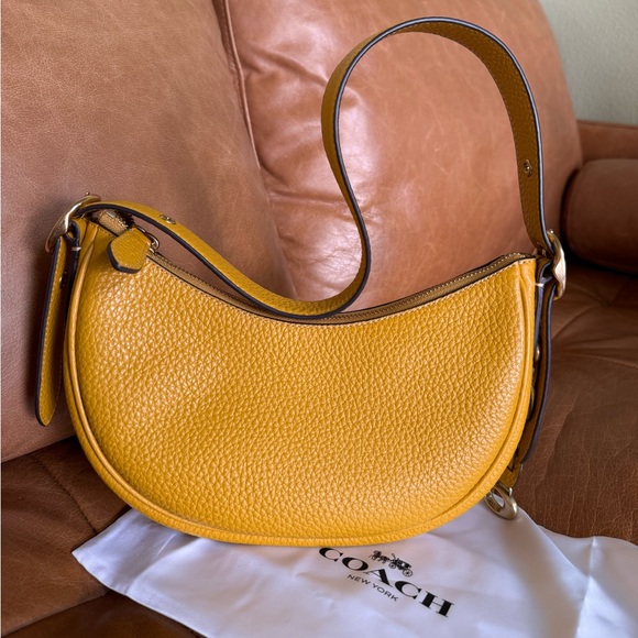Coach Luna Yellow Gold cc439 - Picture 1 of 8